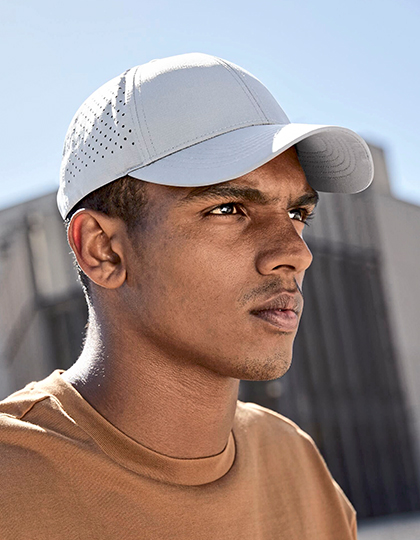 CB189R Laser Performance Trucker