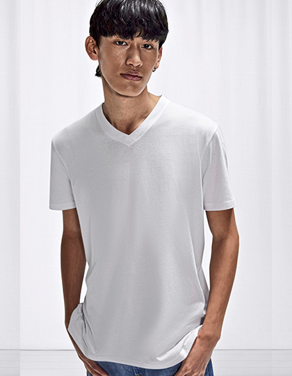 BCTU008 #E150 V T-Shirt